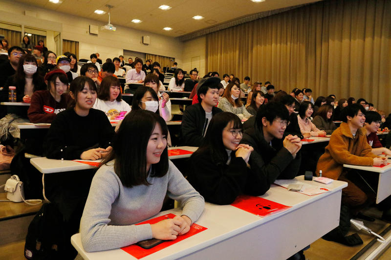 Nhk公開生放送 キャンパスで なんかやったradio を開催 ニュース お知らせ 北海学園大学